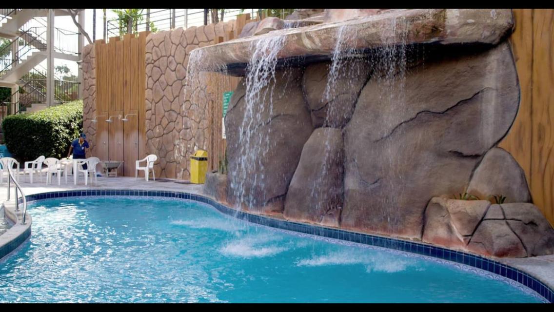 Hotel Golden Dolphin Com Cafe Da Manha! Piscinas 24H 卡达斯诺瓦斯 外观 照片
