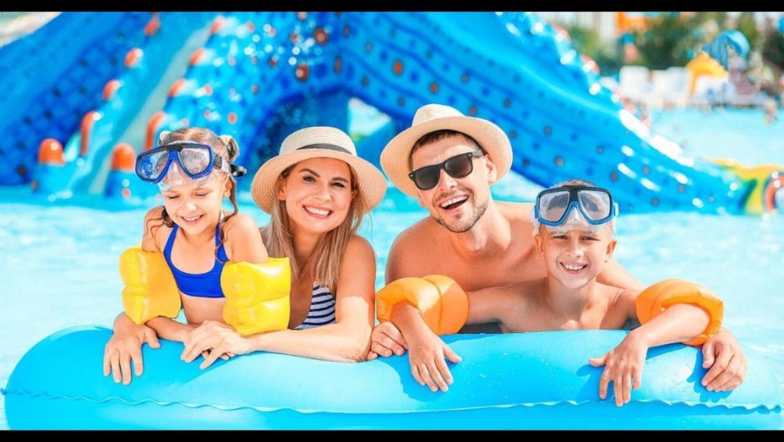 Hotel Golden Dolphin Com Cafe Da Manha! Piscinas 24H 卡达斯诺瓦斯 外观 照片