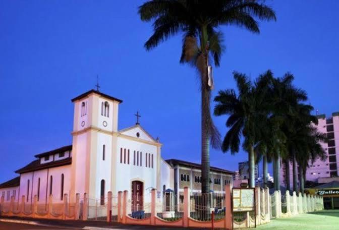 Hotel Golden Dolphin Com Cafe Da Manha! Piscinas 24H 卡达斯诺瓦斯 外观 照片