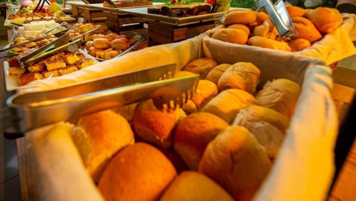 Hotel Golden Dolphin Com Cafe Da Manha! Piscinas 24H 卡达斯诺瓦斯 外观 照片